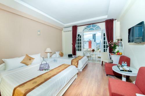 Palm Beach Hotel