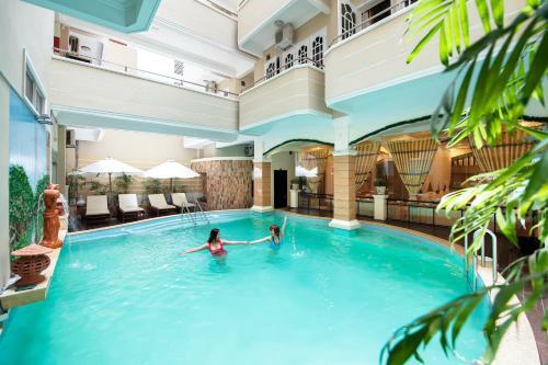 Palm Beach Hotel