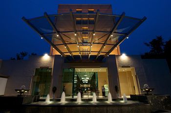 Hotel Vivanta By Taj Blue Diamond