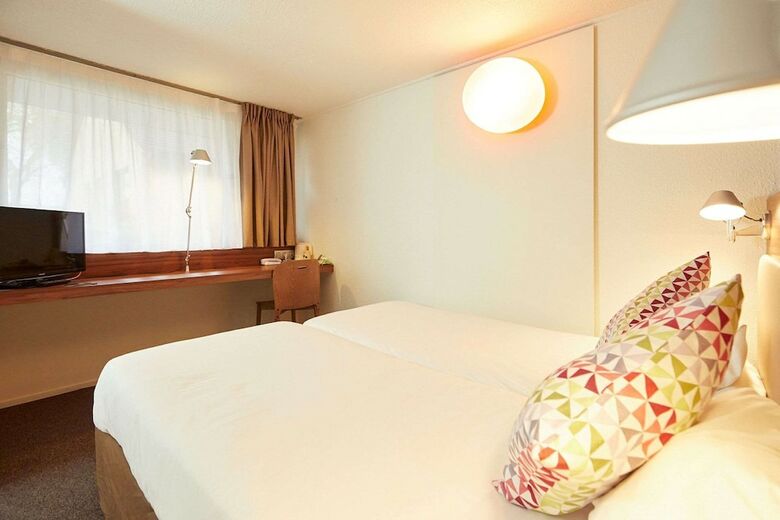 Hotel Campanile - Pau