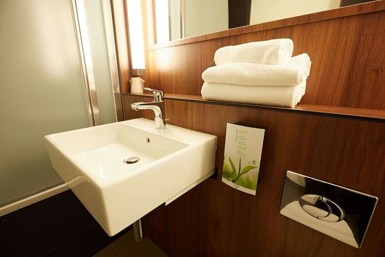 Hotel Campanile - Pau