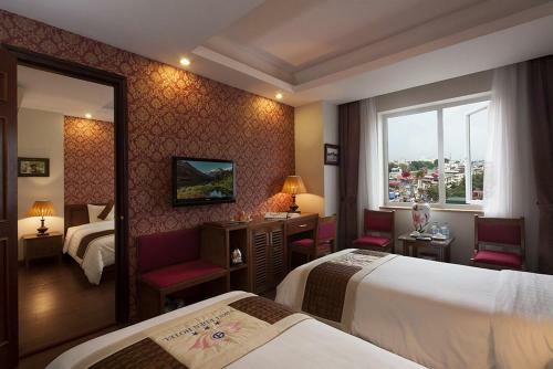 First Eden Hotel - Hang Bun