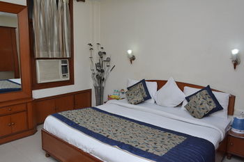 Airport Hotel Vishal Residency