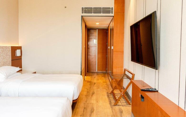 Piccadily Hotel New Delhi