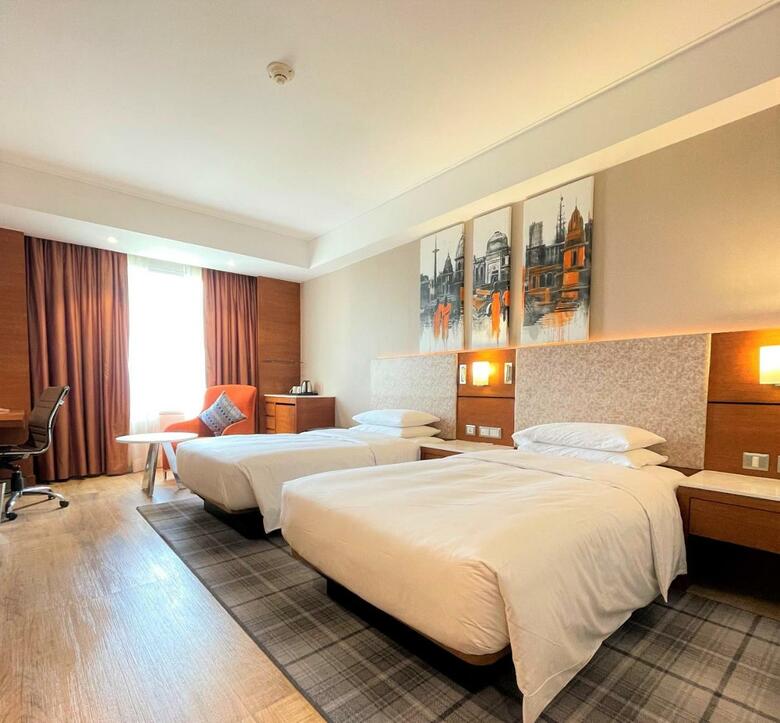 Piccadily Hotel New Delhi