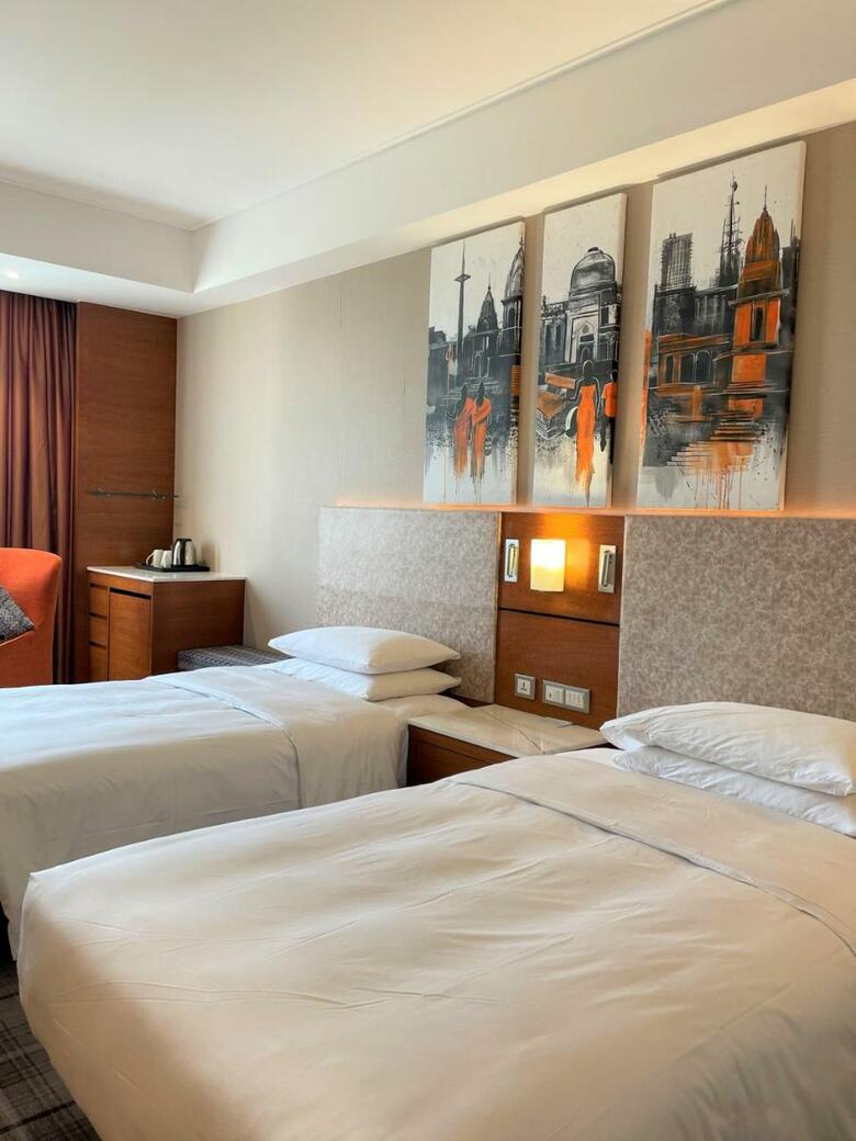 Piccadily Hotel New Delhi