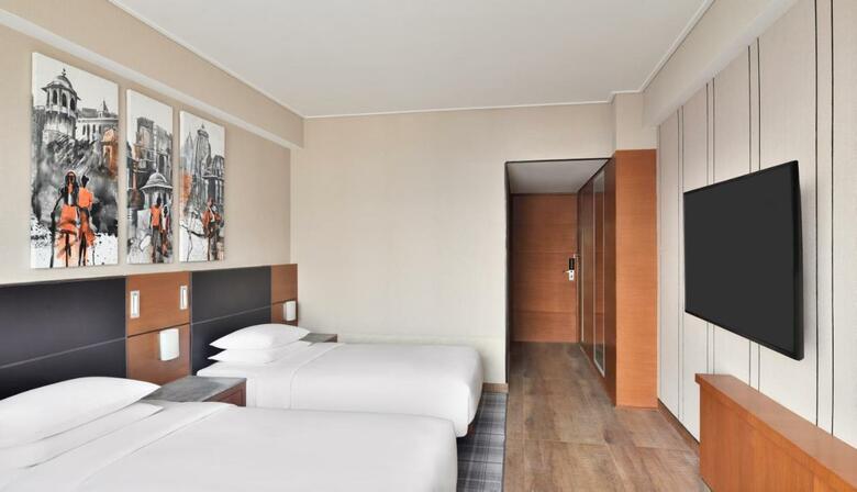 Piccadily Hotel New Delhi