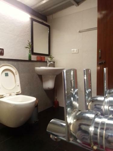 Hostal Ashtamudi Villas