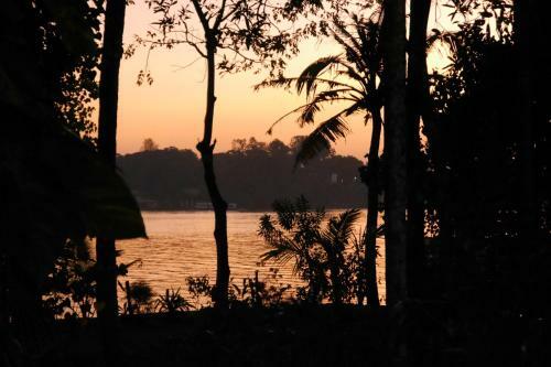 Hostal Ashtamudi Villas