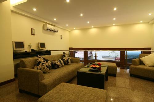 Hanoi Elegance Ruby Hotel