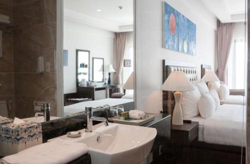 Legend Sea Hotel