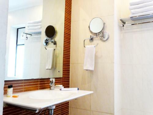 Hotel The Legend Inn@ Delhi
