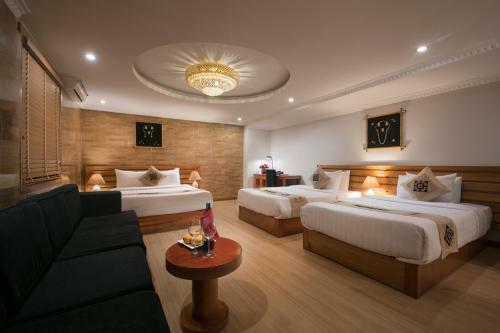 Sunny Mountain Hotel