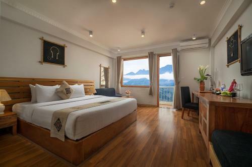 Sunny Mountain Hotel