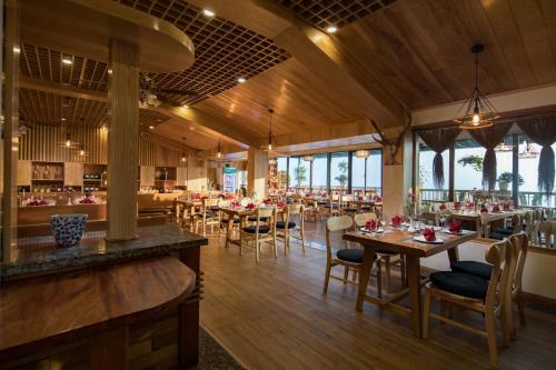 Sunny Mountain Hotel