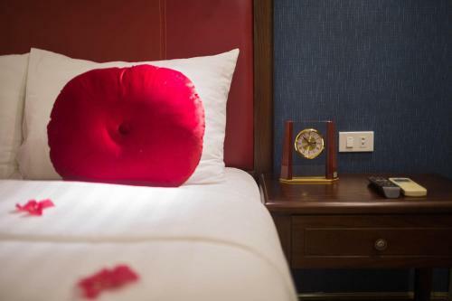 Holiday Emerald Hotel