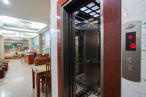 Hostal Hanoi Sky View Hotel