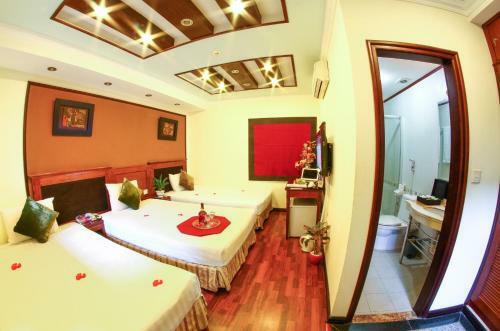 Atrium Hotel