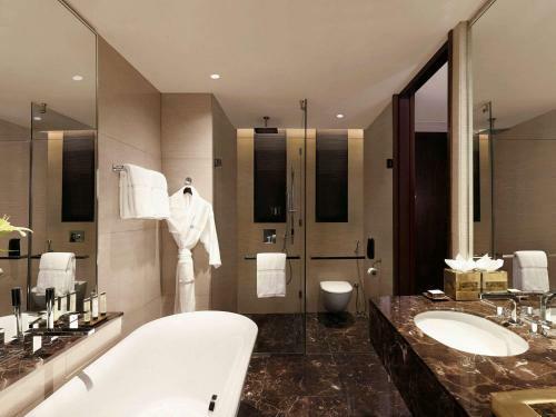 Hotel Pullman New Delhi Aerocity