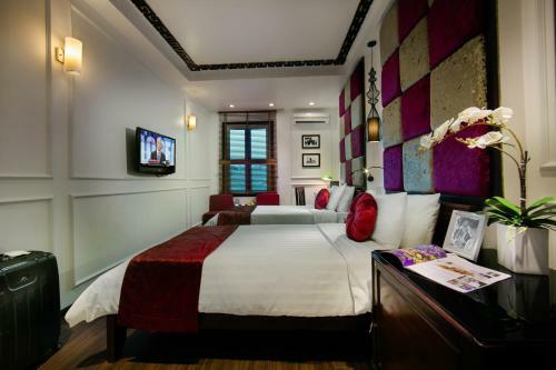 Golden Spring Hotel