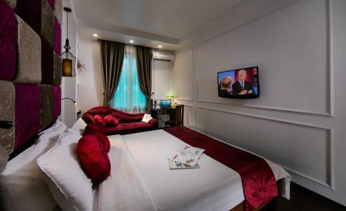 Golden Spring Hotel