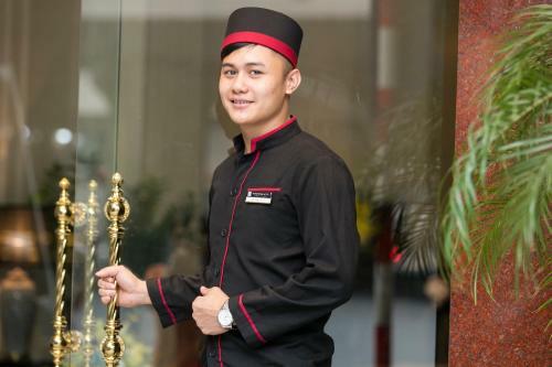 Golden Spring Hotel