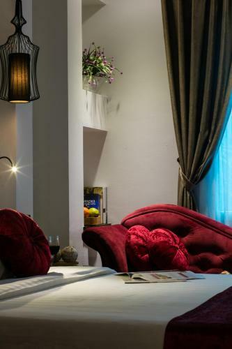 Golden Spring Hotel