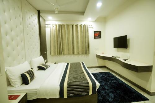Hotel Red Castle