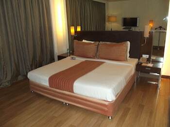 St Laurn Business Hotel