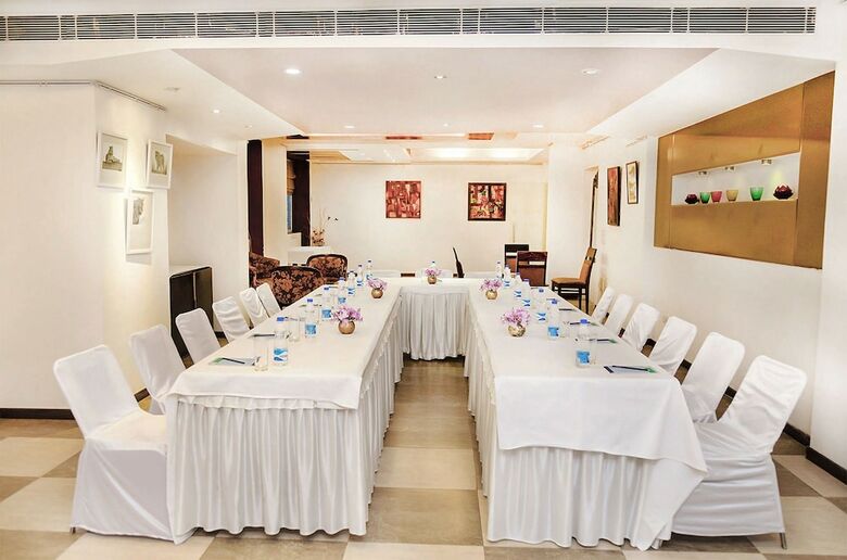 Hotel Mantra Amaltas