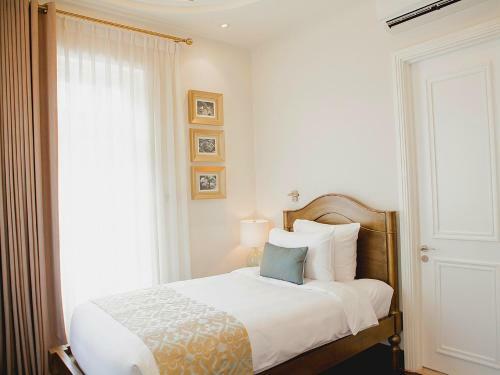 Hotel Villa Song Saigon