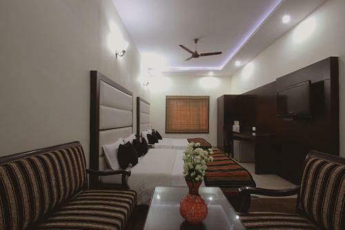 Hotel Mohan International