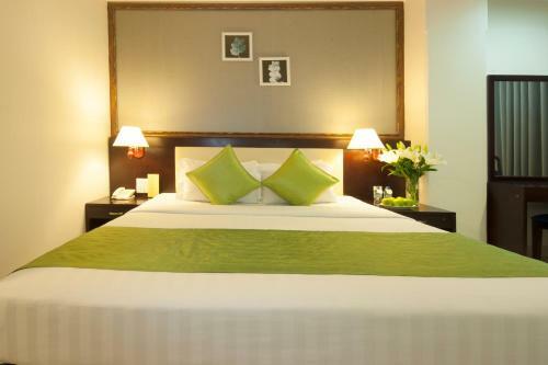 Alagon Western Hotel