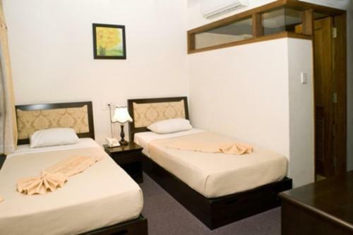 Dong Kinh B Hotel