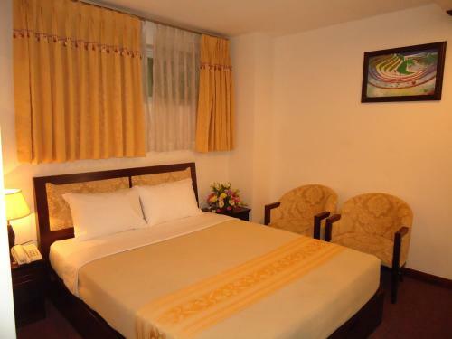 Dong Kinh B Hotel