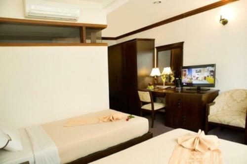 Dong Kinh B Hotel