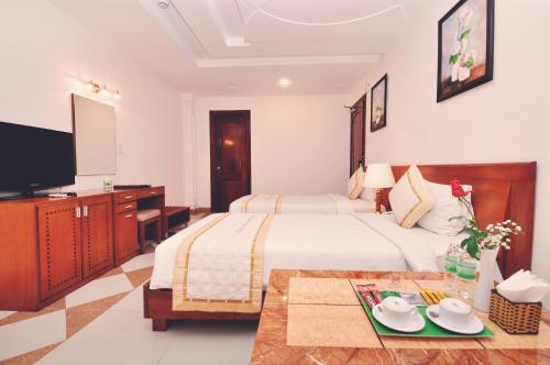 Tan Hoang Long Hotel