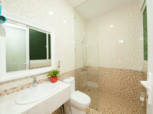 Golden Wind Hotel