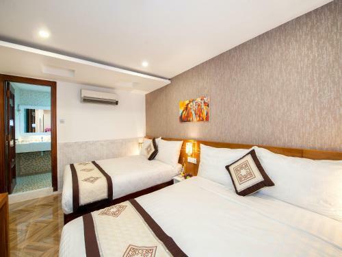 Golden Wind Hotel