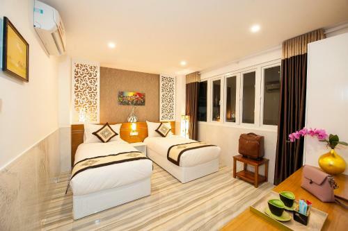 Golden Wind Hotel