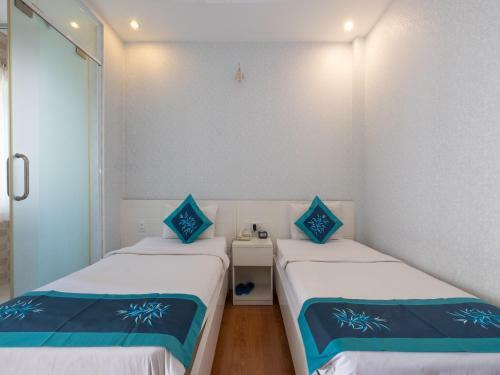 Blue River Hotel