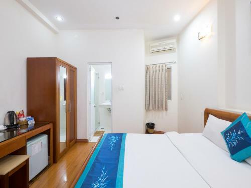 Blue River Hotel