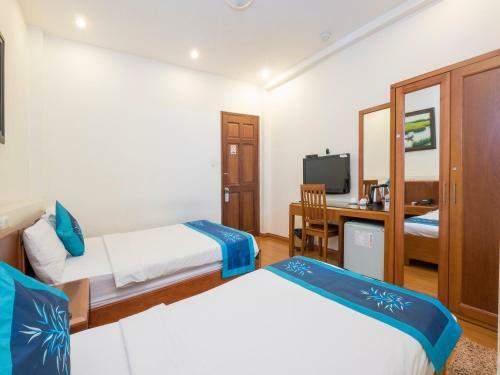 Blue River Hotel