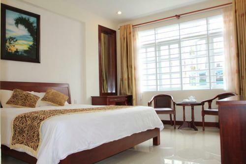 City Hotel 35 Luu Van Lang