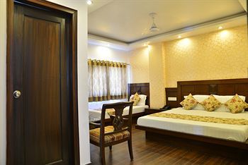 Hotel Amax Inn
