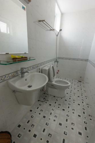 Hostal Nam Phuong Hotel