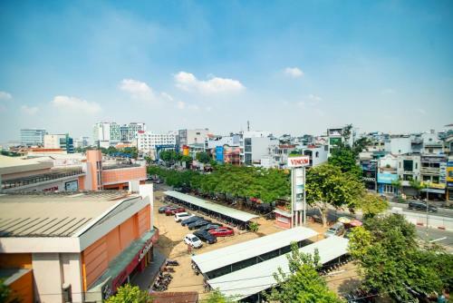 Binh Hung Hotel