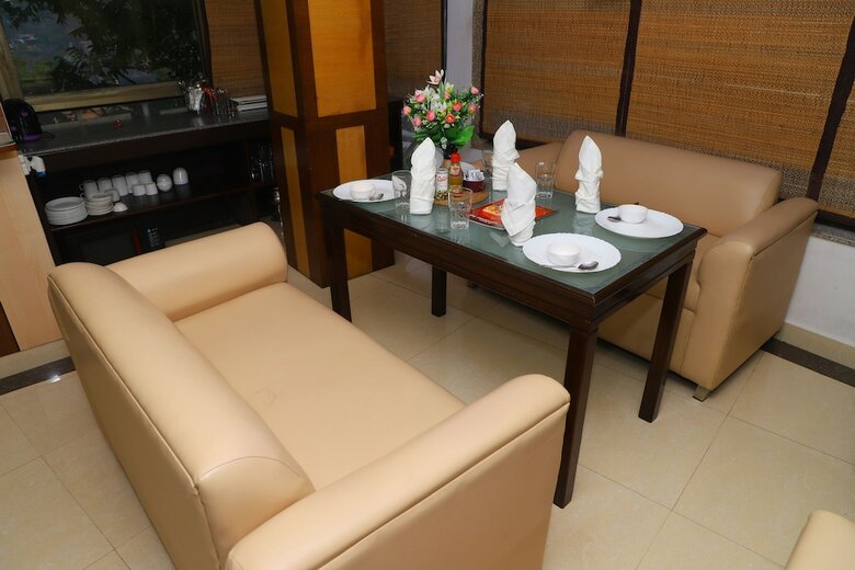 Hotel Ganesha Inn