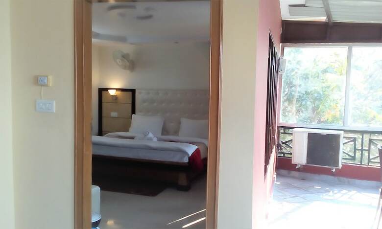 Hotel Ganesha Inn