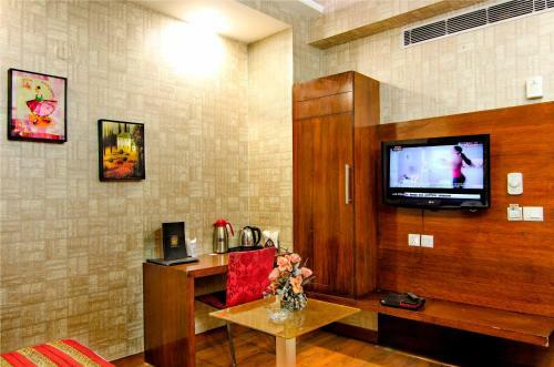 Hotel Omega Residency